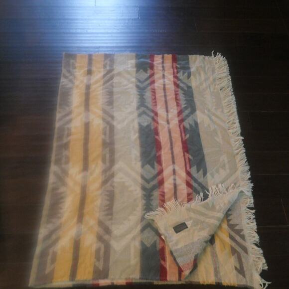 Pendleton White Sands Throw Blanket Cream Ivory Southwester Aztec Design 50x70 - Picture 4 of 14